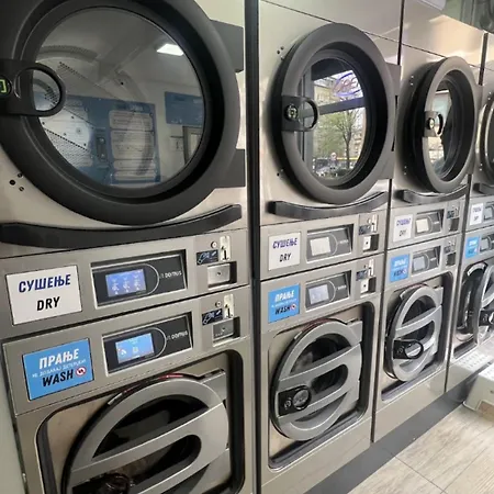 Panda Victor Space Capsule Hostel-neo Nomad